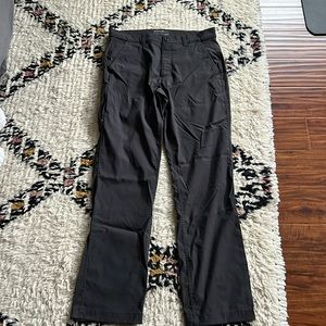 Eddie Bauer Horizon Guide Chino Classic Fit 34x34